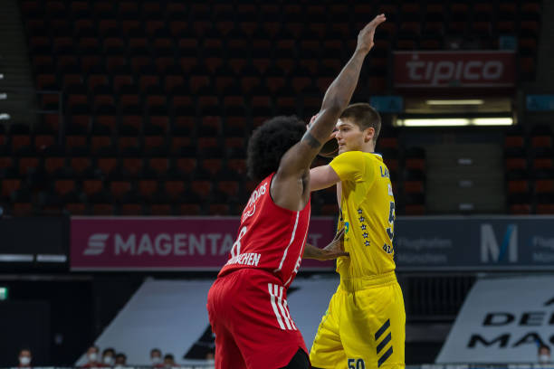 马宁等3名 马宁等3名