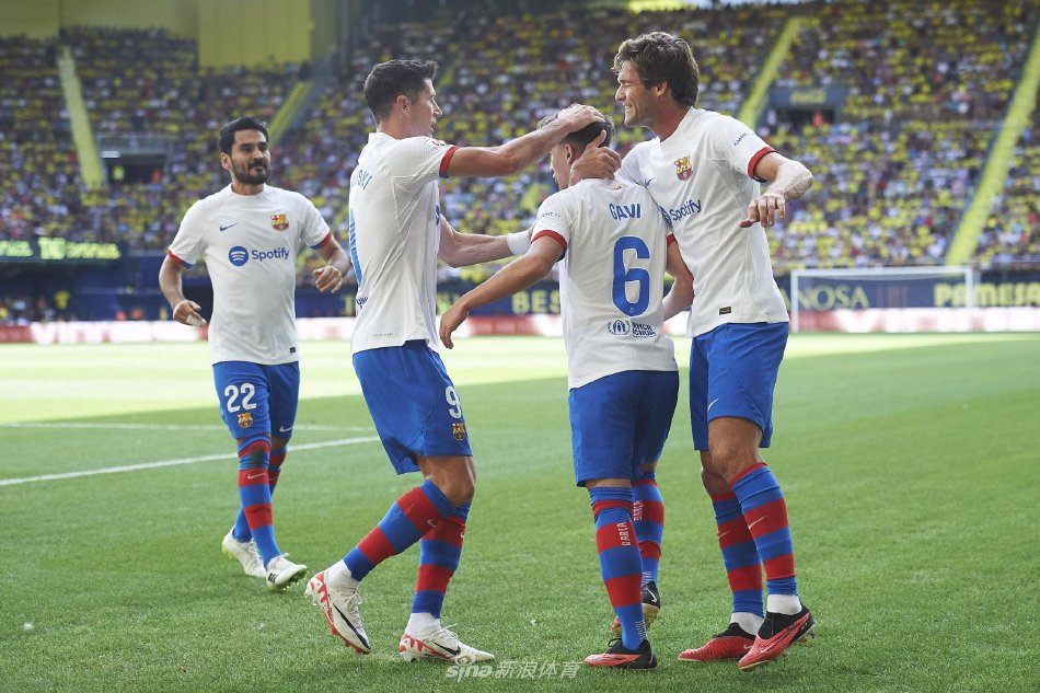 吸引着全球 吸引着全球