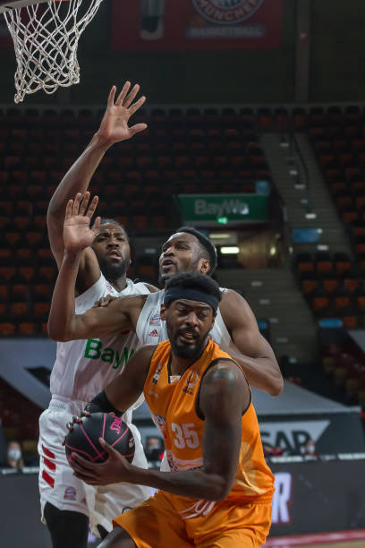 目光拉长 目光拉长